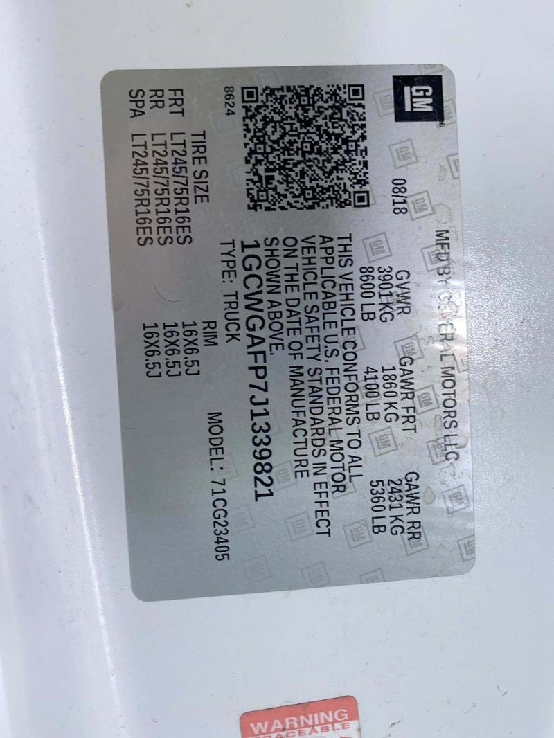 Chevrolet Express Cargo Van Vehicle Full-screen Gallery Image 10