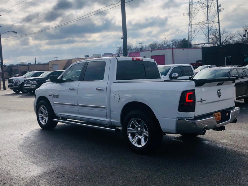 Ram 1500 Vehicle Full-screen Gallery Image 14