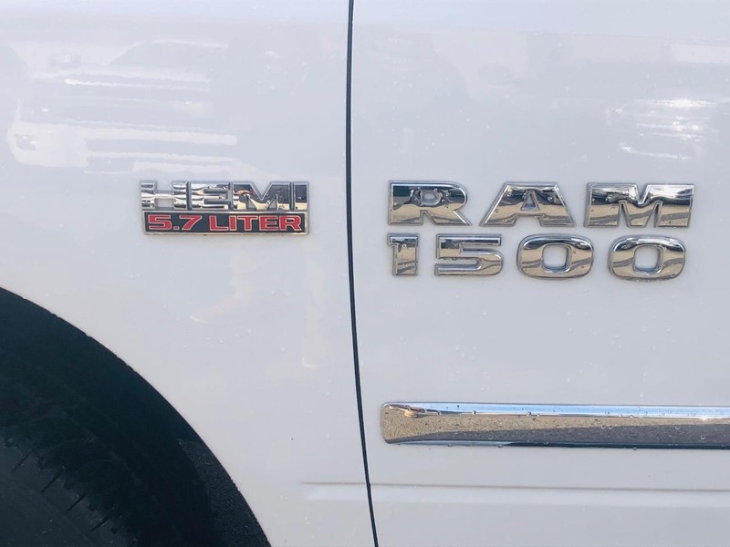 Ram 1500 Vehicle Full-screen Gallery Image 17