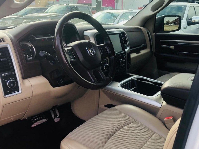 Ram 1500 Vehicle Full-screen Gallery Image 21