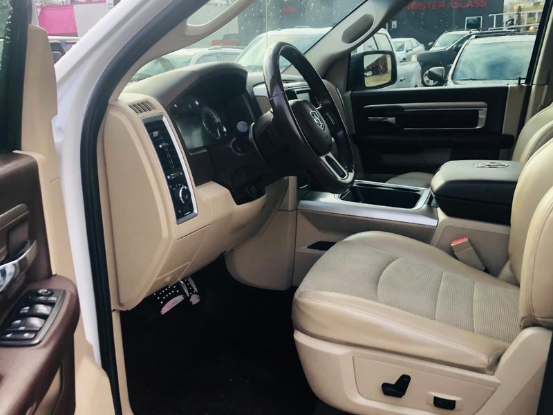 Ram 1500 Vehicle Full-screen Gallery Image 22