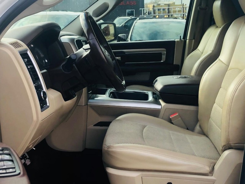 Ram 1500 Vehicle Full-screen Gallery Image 23