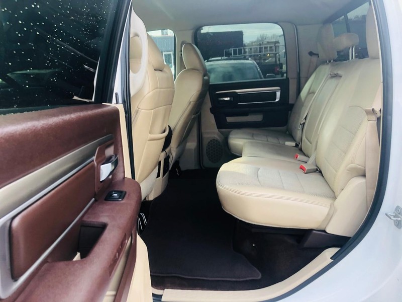 Ram 1500 Vehicle Full-screen Gallery Image 26