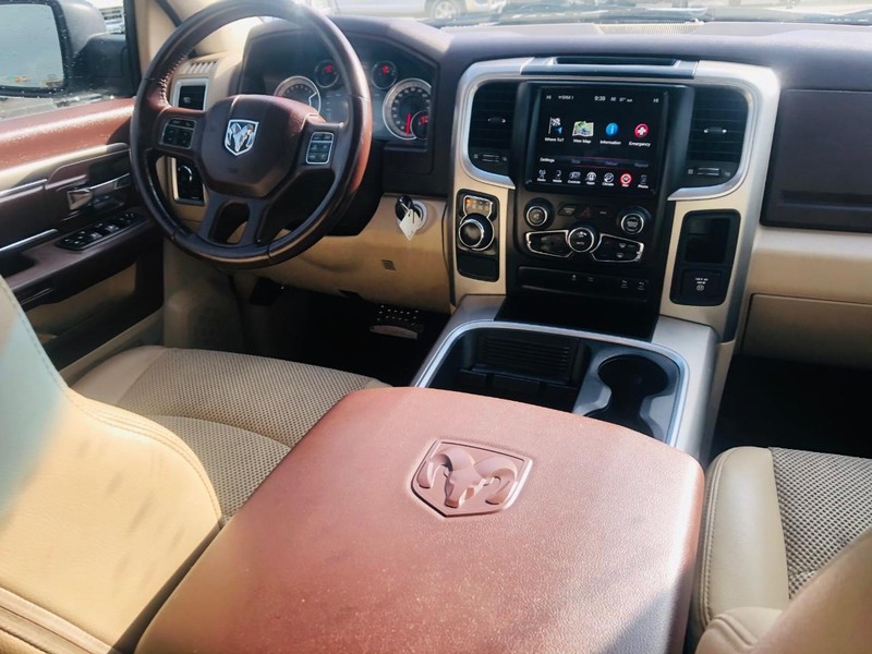 Ram 1500 Vehicle Full-screen Gallery Image 32