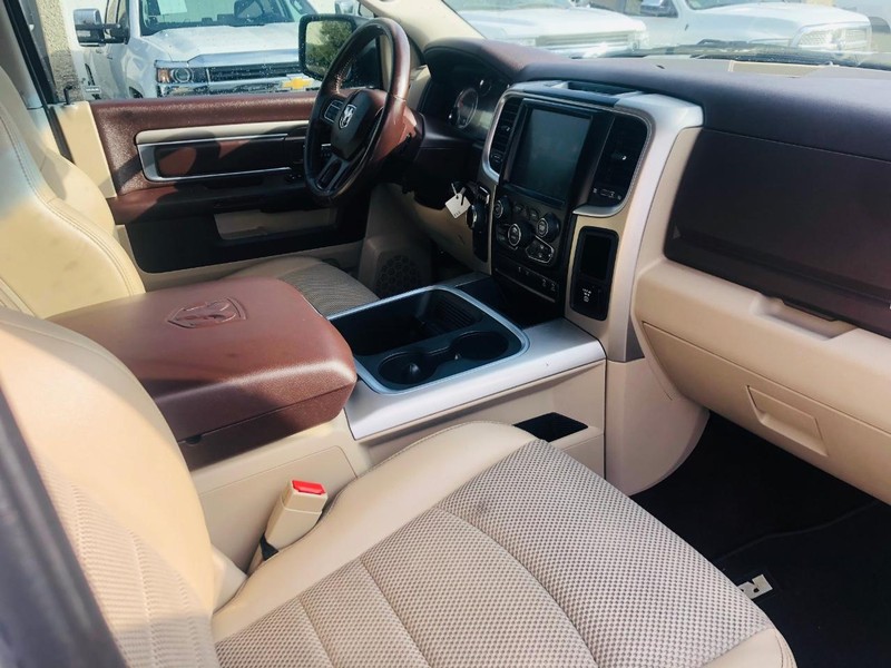 Ram 1500 Vehicle Full-screen Gallery Image 34