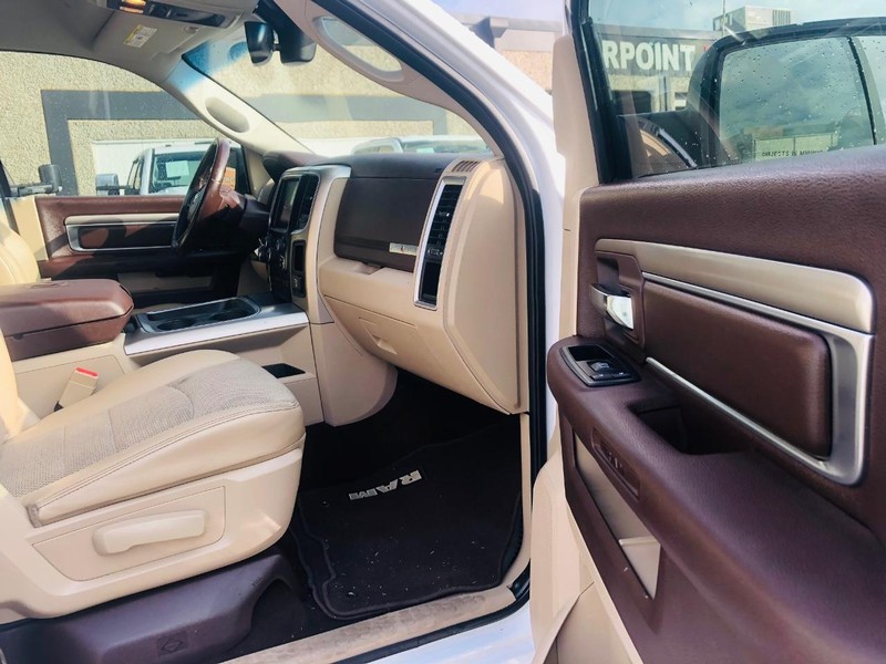 Ram 1500 Vehicle Full-screen Gallery Image 36