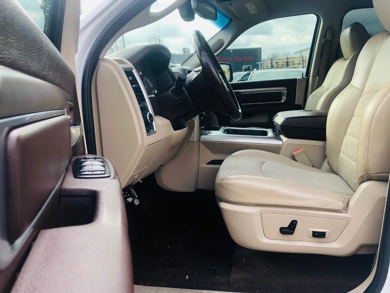 Ram 1500 Vehicle Full-screen Gallery Image 38