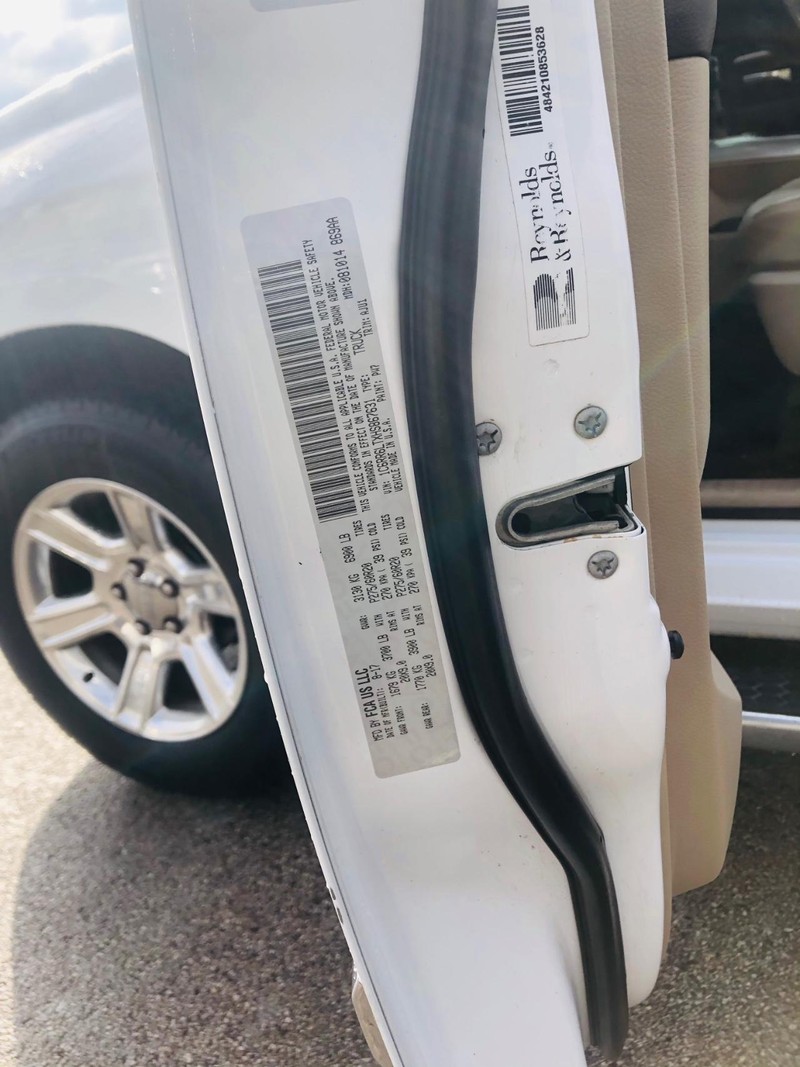 Ram 1500 Vehicle Full-screen Gallery Image 46