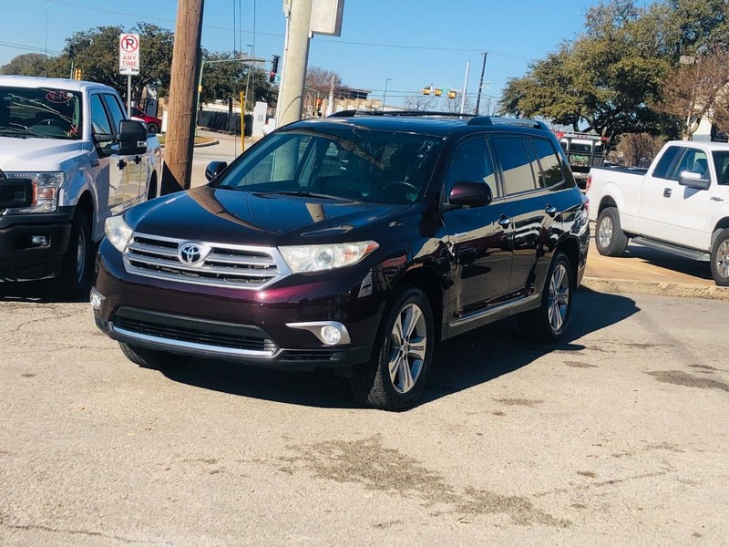 Toyota Highlander Vehicle Full-screen Gallery Image 04