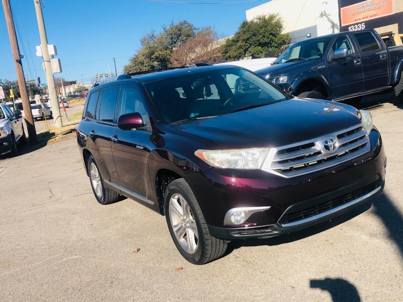 Toyota Highlander Vehicle Full-screen Gallery Image 13
