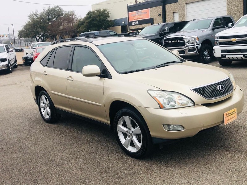 Lexus RX 330 Vehicle Full-screen Gallery Image 02