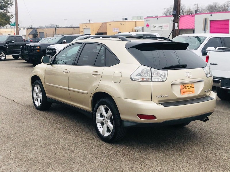 Lexus RX 330 Vehicle Full-screen Gallery Image 04