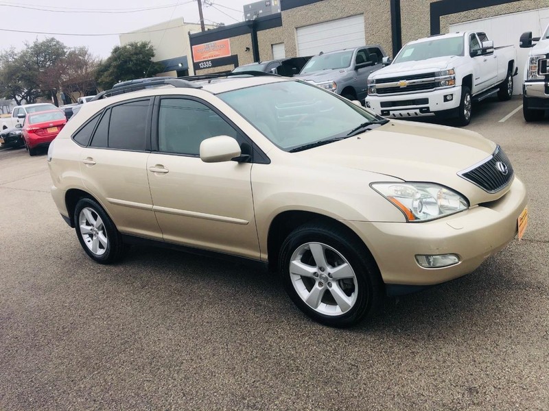 Lexus RX 330 Vehicle Full-screen Gallery Image 12