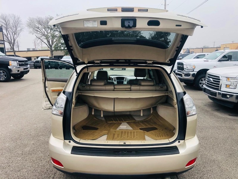 Lexus RX 330 Vehicle Full-screen Gallery Image 20