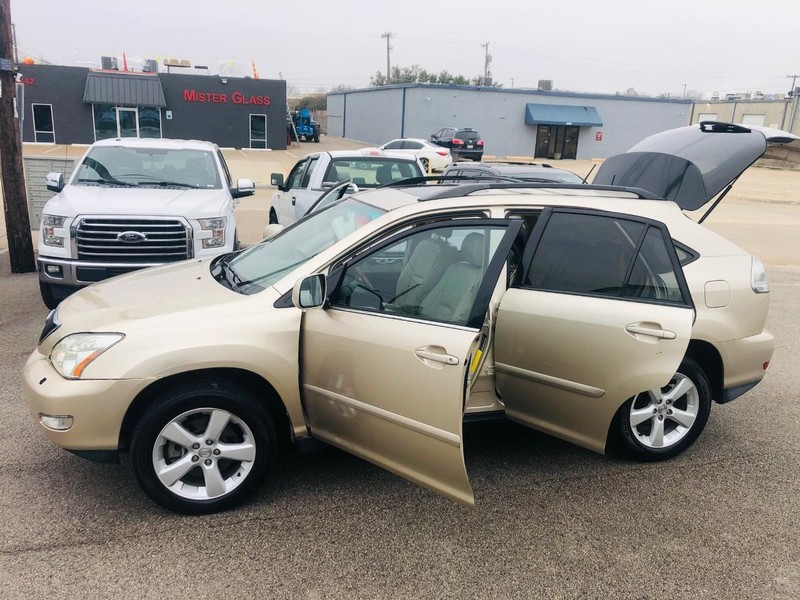 Lexus RX 330 Vehicle Full-screen Gallery Image 27