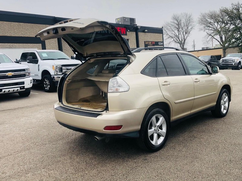 Lexus RX 330 Vehicle Full-screen Gallery Image 33