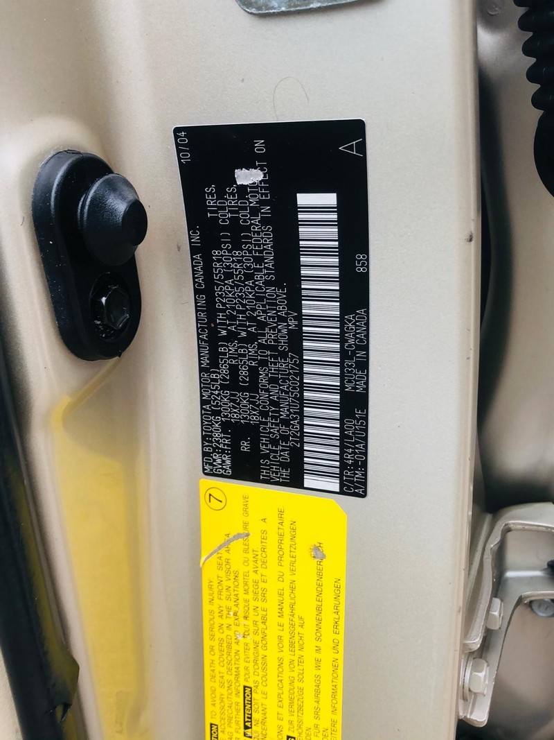 Lexus RX 330 Vehicle Full-screen Gallery Image 39