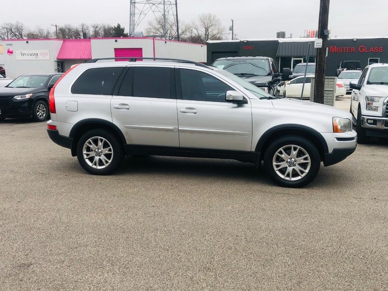 Volvo XC90 Vehicle Full-screen Gallery Image 03