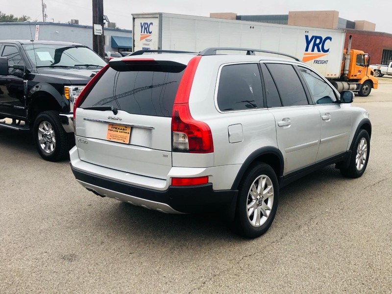 Volvo XC90 Vehicle Full-screen Gallery Image 04