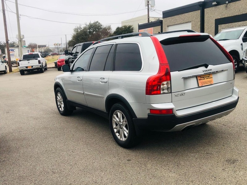 Volvo XC90 Vehicle Full-screen Gallery Image 07