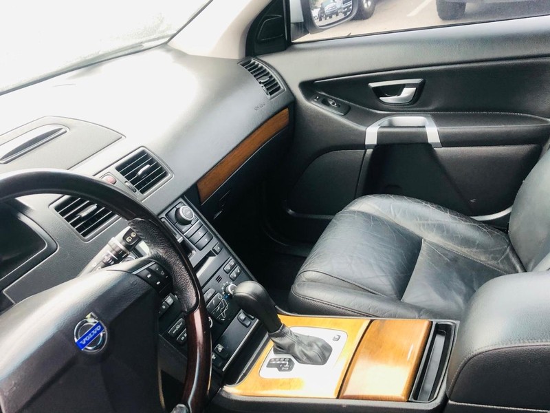 Volvo XC90 Vehicle Full-screen Gallery Image 18