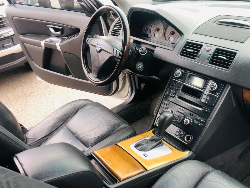 Volvo XC90 Vehicle Full-screen Gallery Image 20