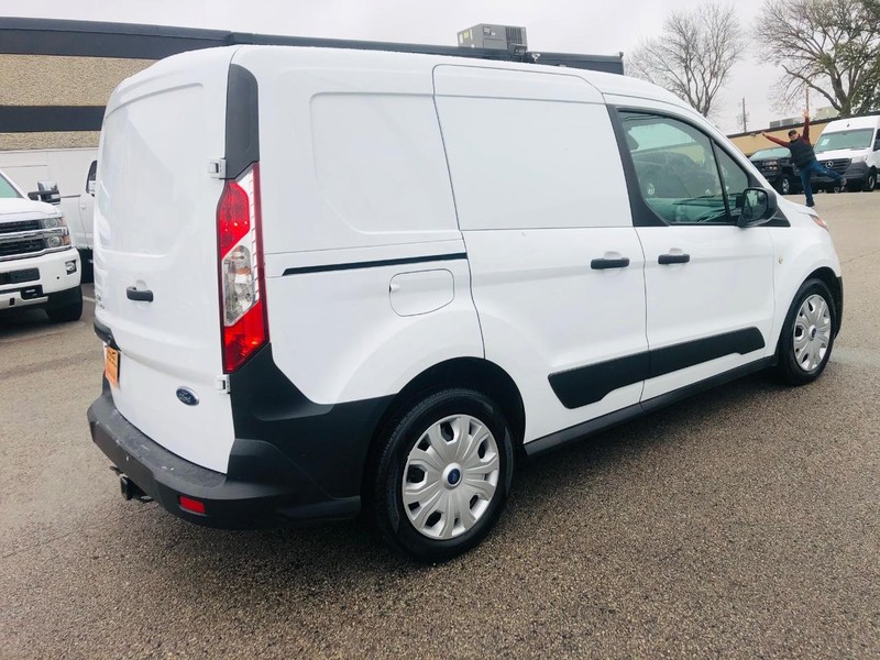 Ford Transit Connect Van Vehicle Full-screen Gallery Image 19