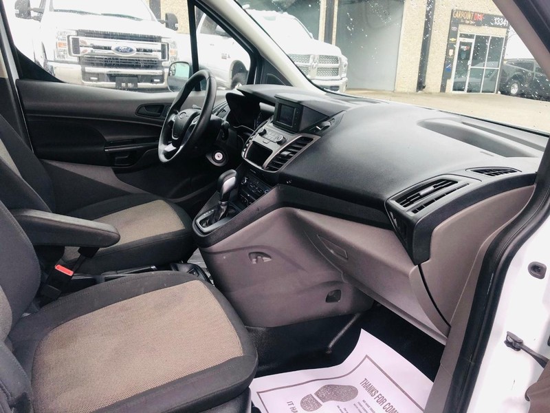 Ford Transit Connect Van Vehicle Full-screen Gallery Image 23