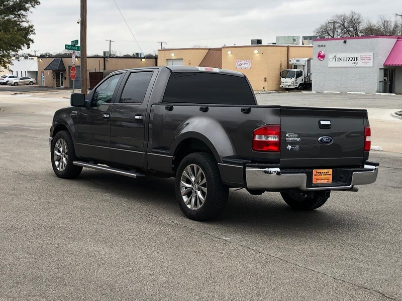 Ford F-150 Vehicle Full-screen Gallery Image 02