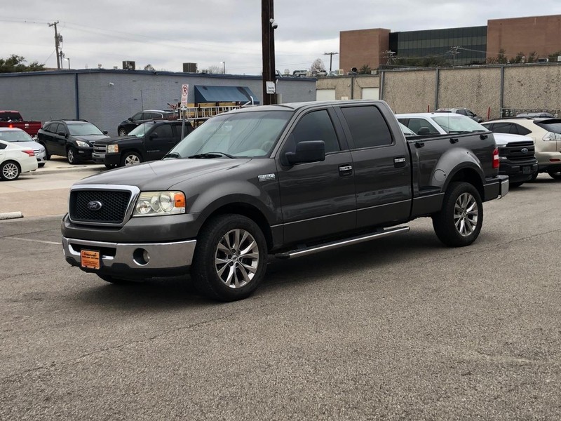 Ford F-150 Vehicle Full-screen Gallery Image 08