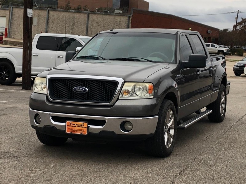 Ford F-150 Vehicle Full-screen Gallery Image 09