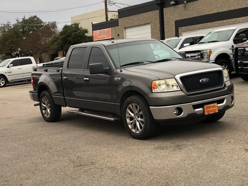 Ford F-150 Vehicle Full-screen Gallery Image 10