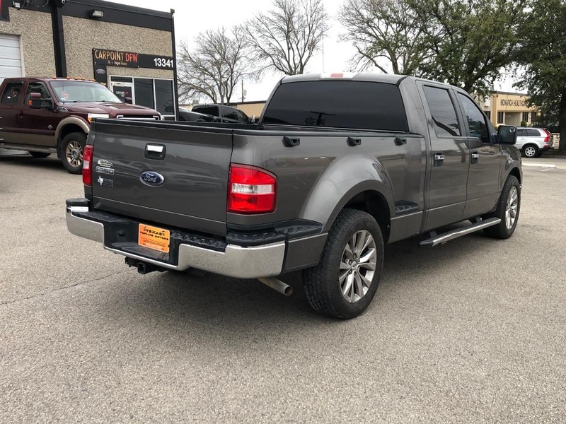 Ford F-150 Vehicle Full-screen Gallery Image 11