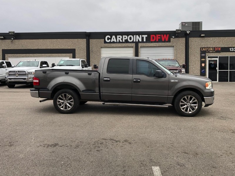 Ford F-150 Vehicle Full-screen Gallery Image 12