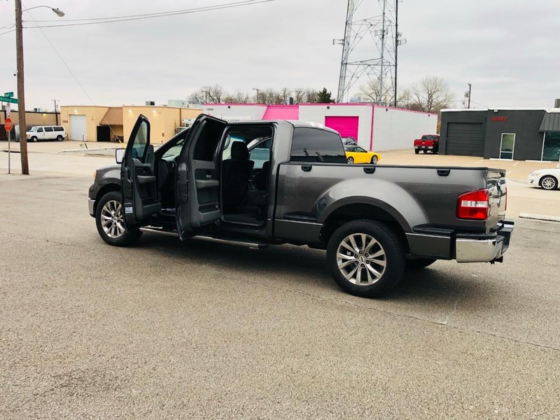 Ford F-150 Vehicle Full-screen Gallery Image 29