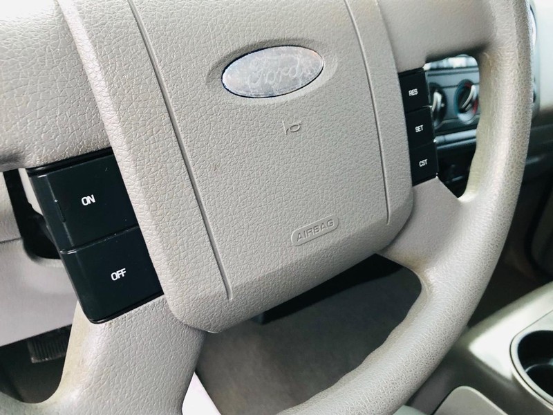 Ford F-150 Vehicle Full-screen Gallery Image 36