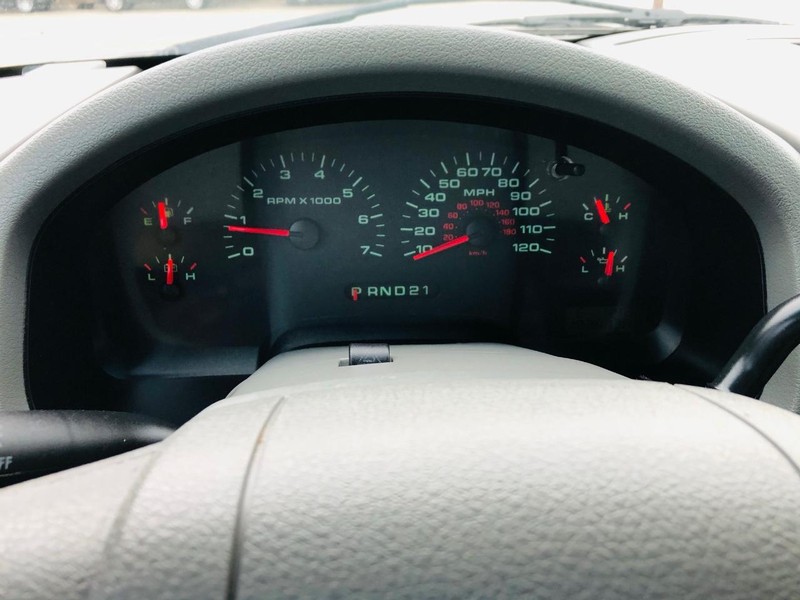 Ford F-150 Vehicle Full-screen Gallery Image 38