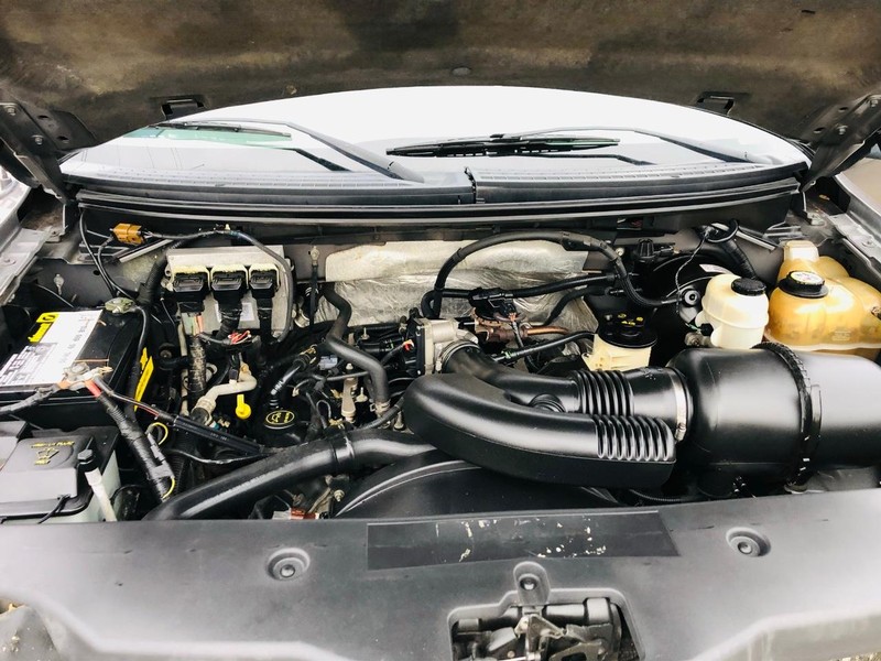 Ford F-150 Vehicle Full-screen Gallery Image 43