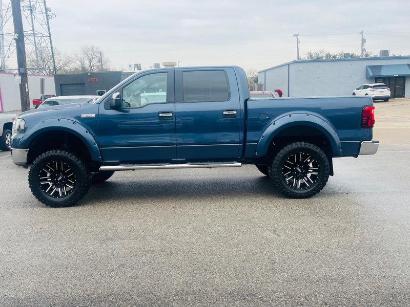 Ford F-150 Vehicle Full-screen Gallery Image 02