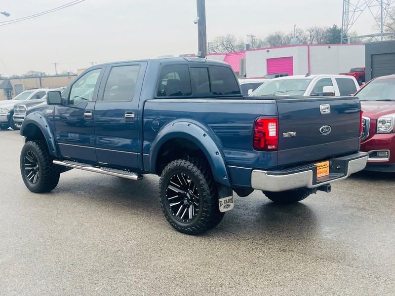 Ford F-150 Vehicle Full-screen Gallery Image 17