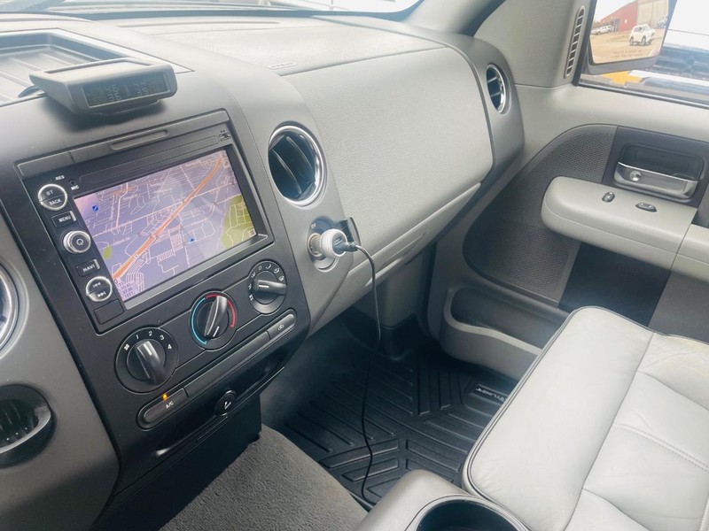 Ford F-150 Vehicle Full-screen Gallery Image 42