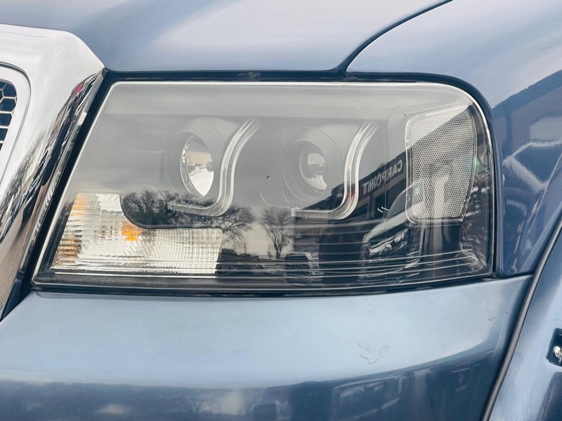 Ford F-150 Vehicle Full-screen Gallery Image 44