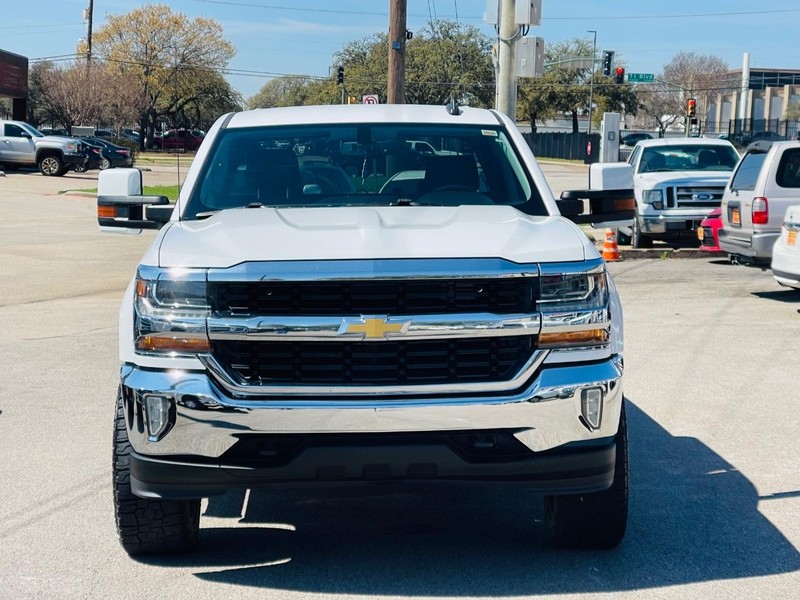 Chevrolet Silverado 1500 Vehicle Full-screen Gallery Image 05
