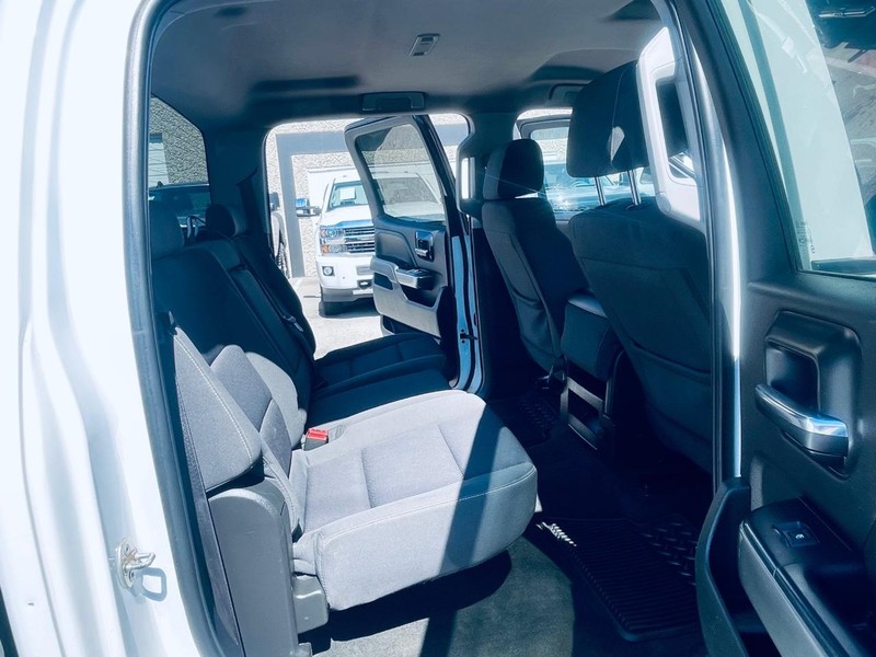 Chevrolet Silverado 1500 Vehicle Full-screen Gallery Image 23