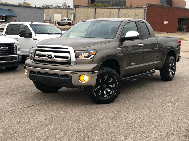 Toyota Tundra 4WD Truck Vehicle Full-screen Gallery Image 3