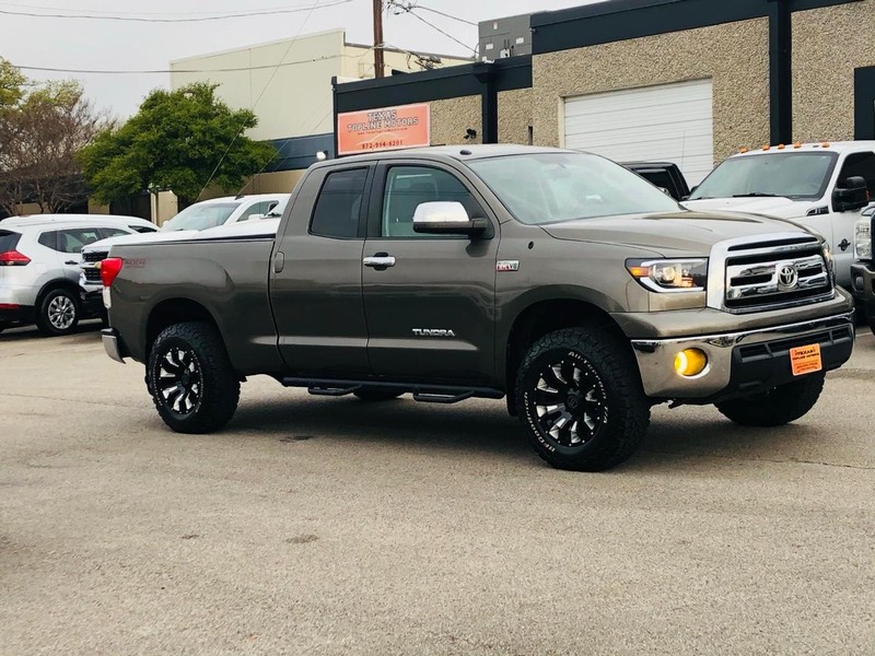 Toyota Tundra 4WD Truck Vehicle Full-screen Gallery Image 6