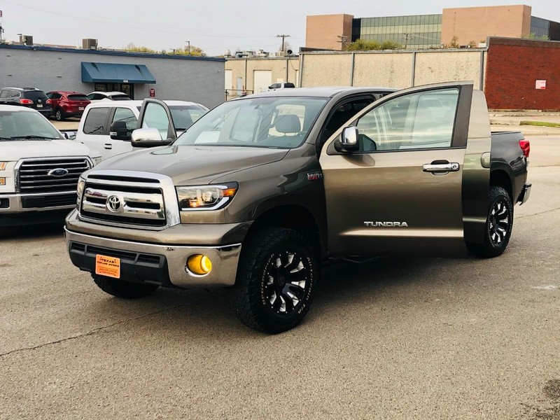 Toyota Tundra 4WD Truck Vehicle Full-screen Gallery Image 31