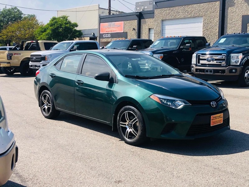 Toyota Corolla Vehicle Full-screen Gallery Image 06