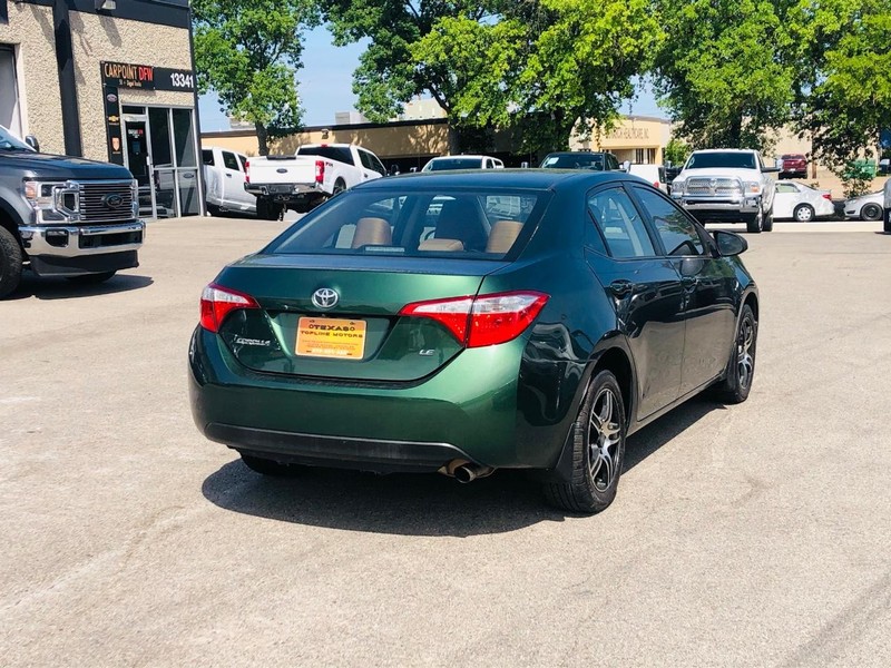 Toyota Corolla Vehicle Full-screen Gallery Image 07