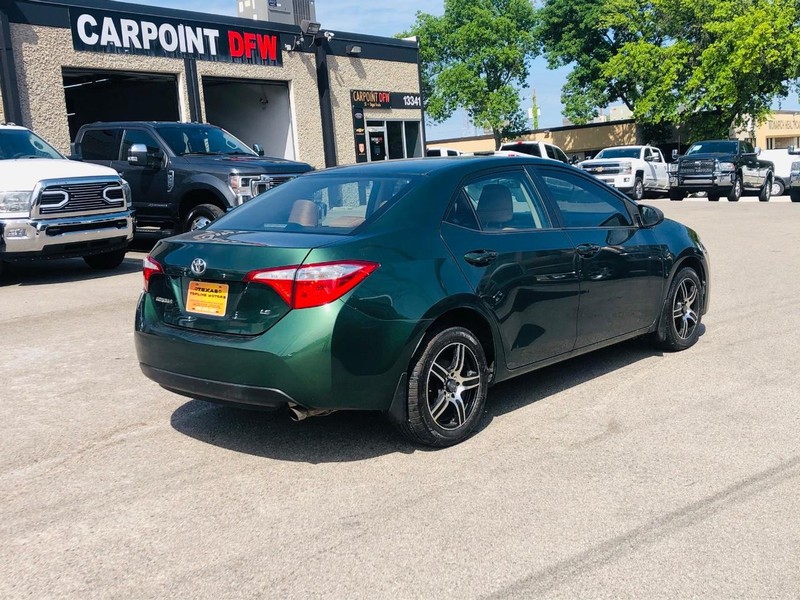 Toyota Corolla Vehicle Full-screen Gallery Image 09